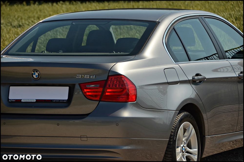 BMW Seria 3 318d - 23