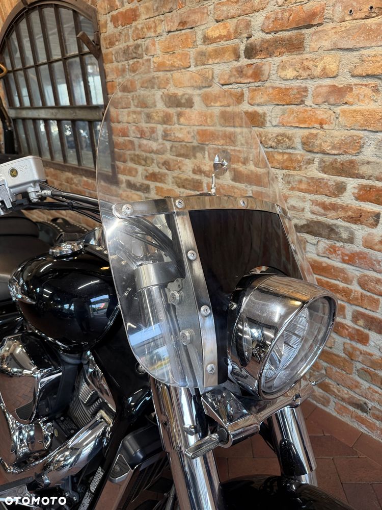 Suzuki Intruder - 21