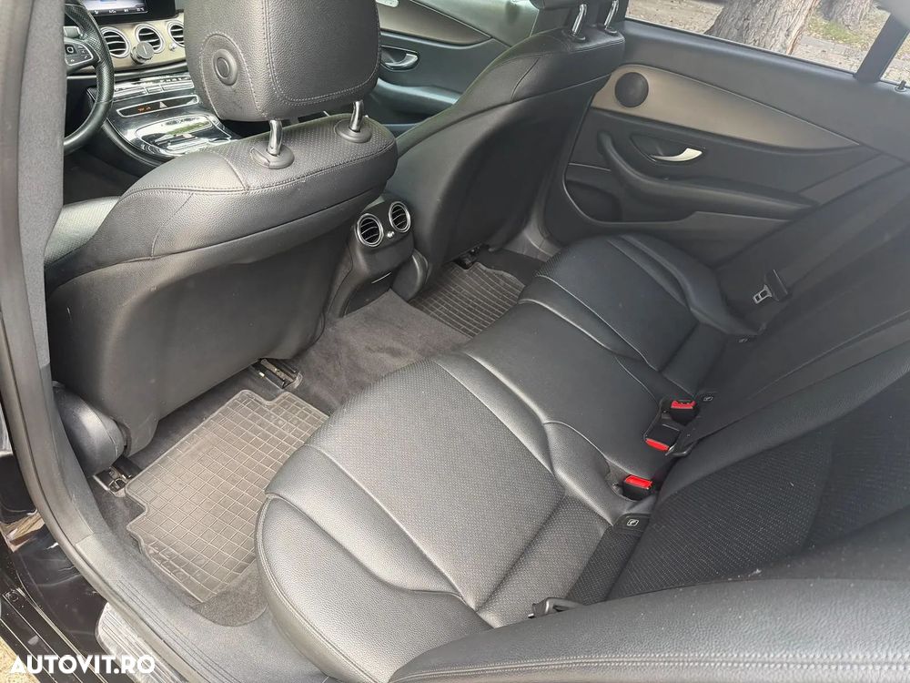 Mercedes-Benz E - 11