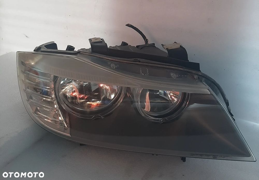 Lampa przednia BMW E90 E91 po liftingu prawa lewa