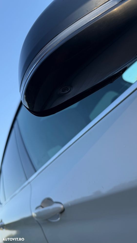 BMW Seria 3 320d xDrive AT - 9