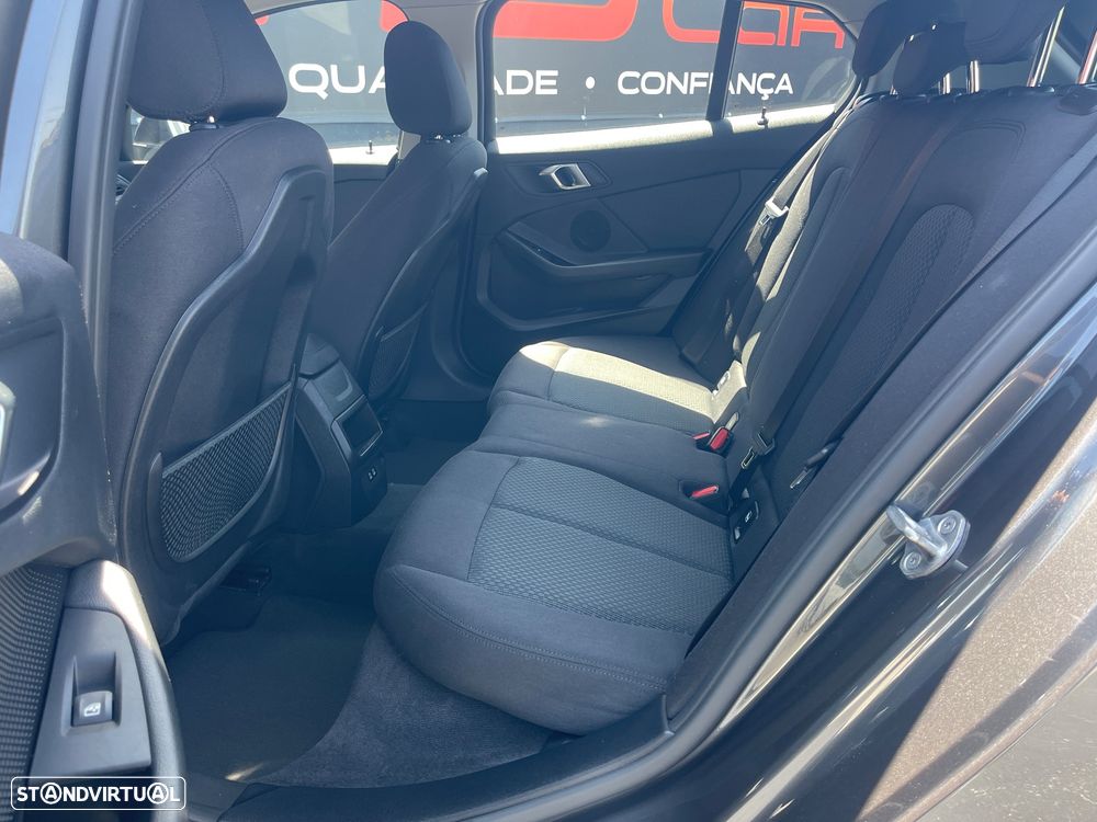 BMW 116 d Line Luxury - 28