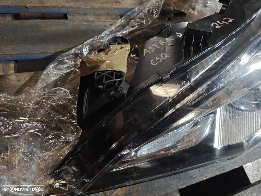 Farol Frente Esquerdo / Otica Esquerda Opel Astra J (P10)  39035871 Al - 2