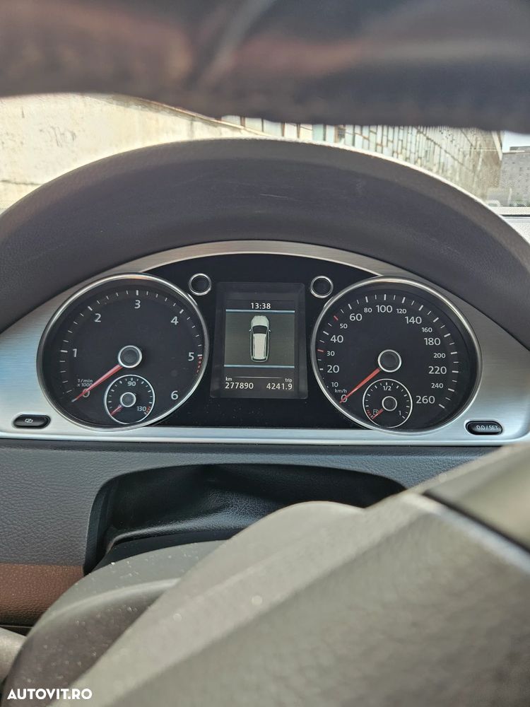 Volkswagen Passat 2.0 TDI Highline - 24