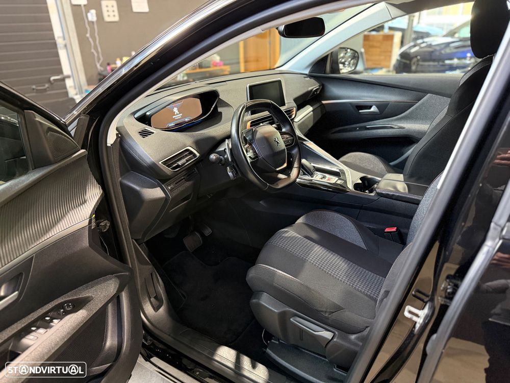 Peugeot 3008 BlueHDi 130 Stop & Start EAT8 Allure - 17