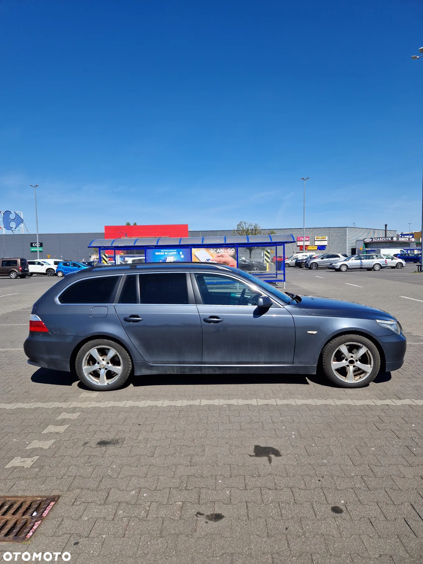 BMW Seria 5 520i - 4