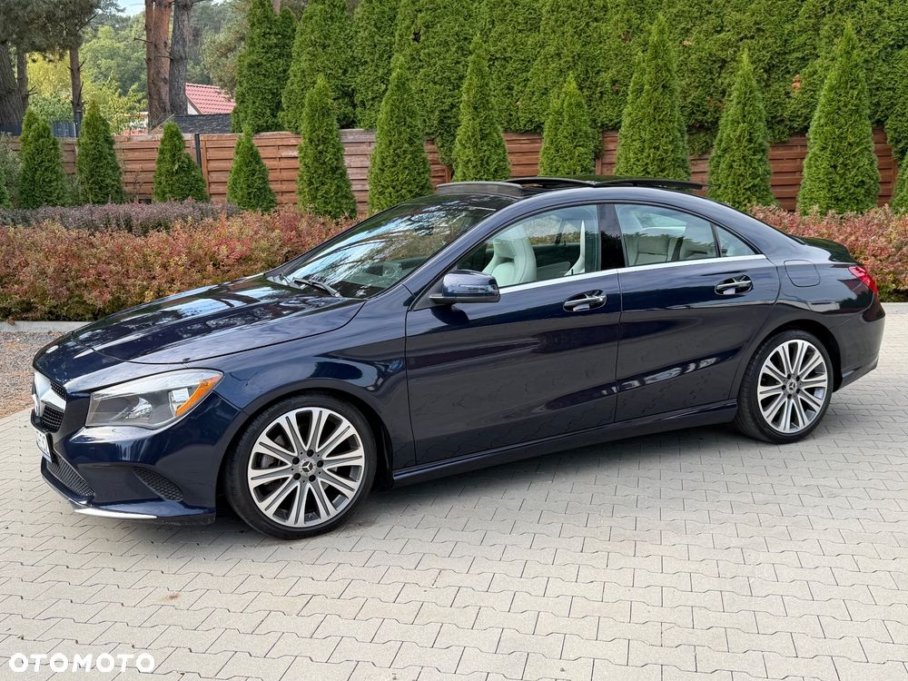 Mercedes-Benz CLA - 12