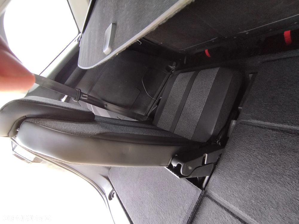 Peugeot 5008 HDI 150 Allure - 20