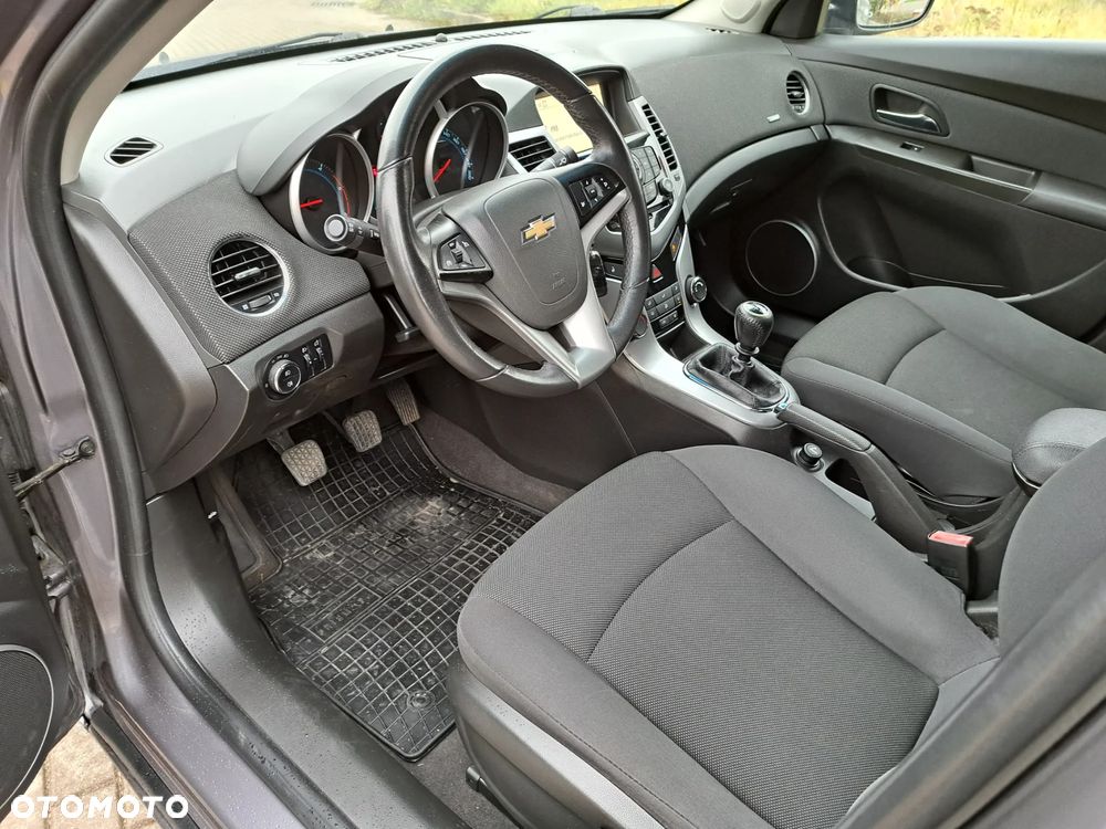 Chevrolet Cruze - 15