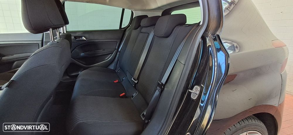 Peugeot 308 1.6 HDi Active - 11