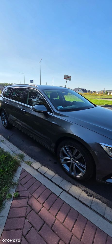Volkswagen Passat 2.0 TDI SCR DSG Comfortline - 4