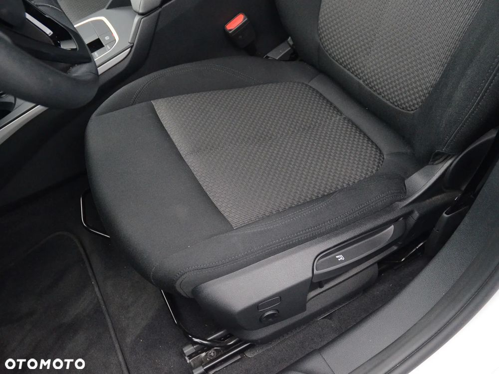 BMW Seria 1 118i Advantage - 19