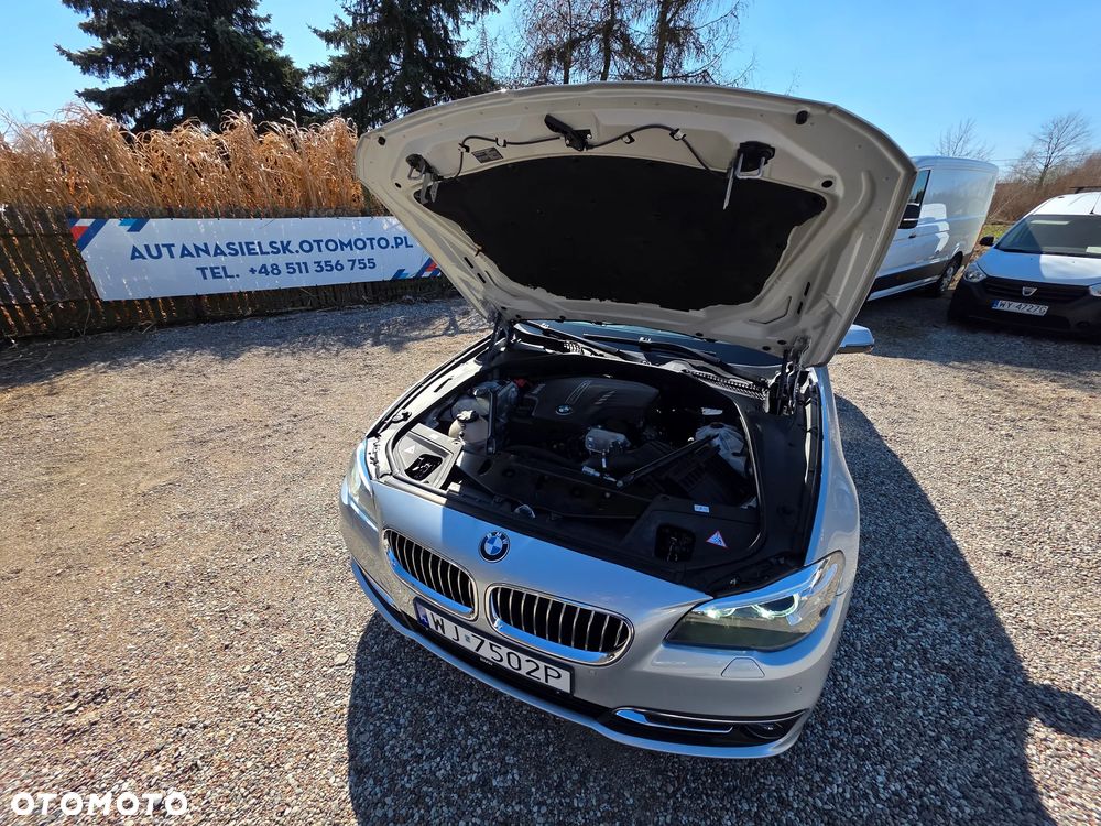 BMW Seria 5 520i Luxury Line - 11
