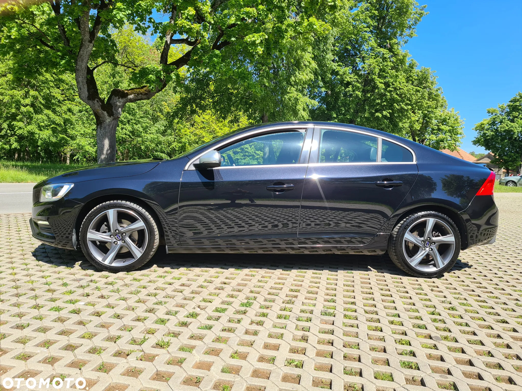 Volvo S60 D4 Drive-E R-Design Momentum - 24