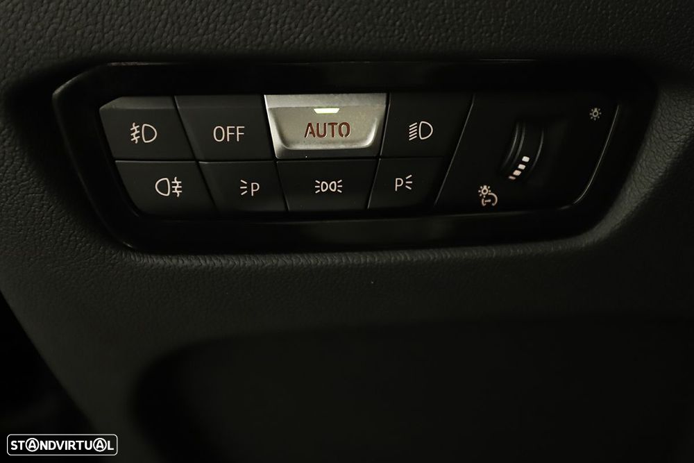 BMW 420 i Pack Desportivo M Auto - 22