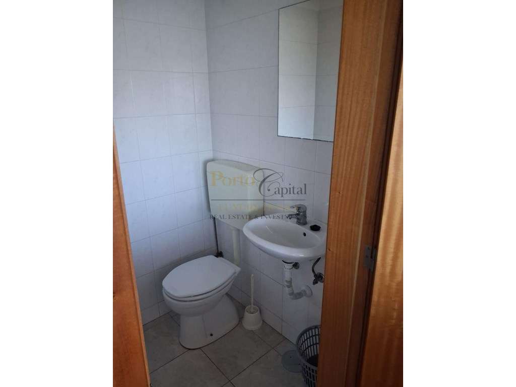 Armazém Industrial para Arrendamento Com 957 m² - Zona Industrial d... - Grande imagem: 5/37