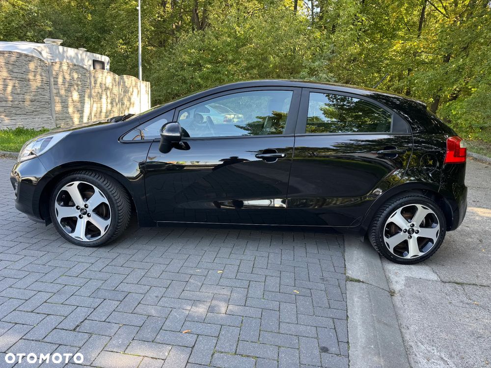 Kia Rio - 10