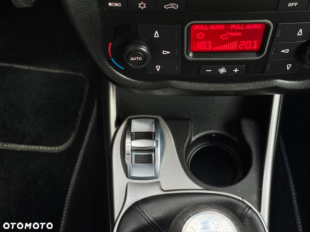 Alfa Romeo Mito 1.4 MultiAir Distinctive - 16