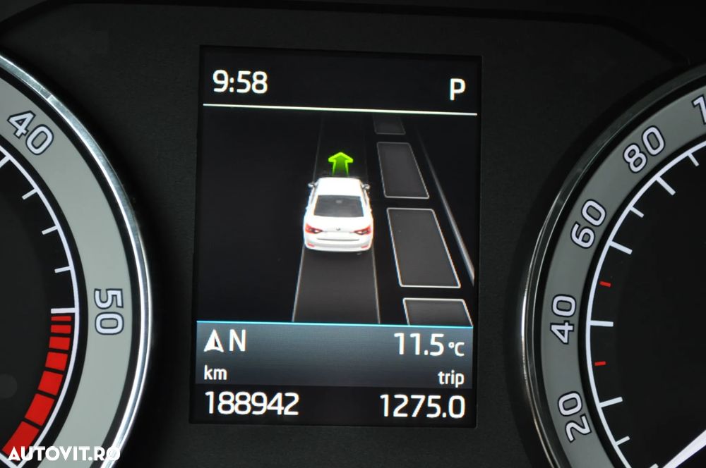 Skoda Superb 2.0 TDI DSG L&K - 35