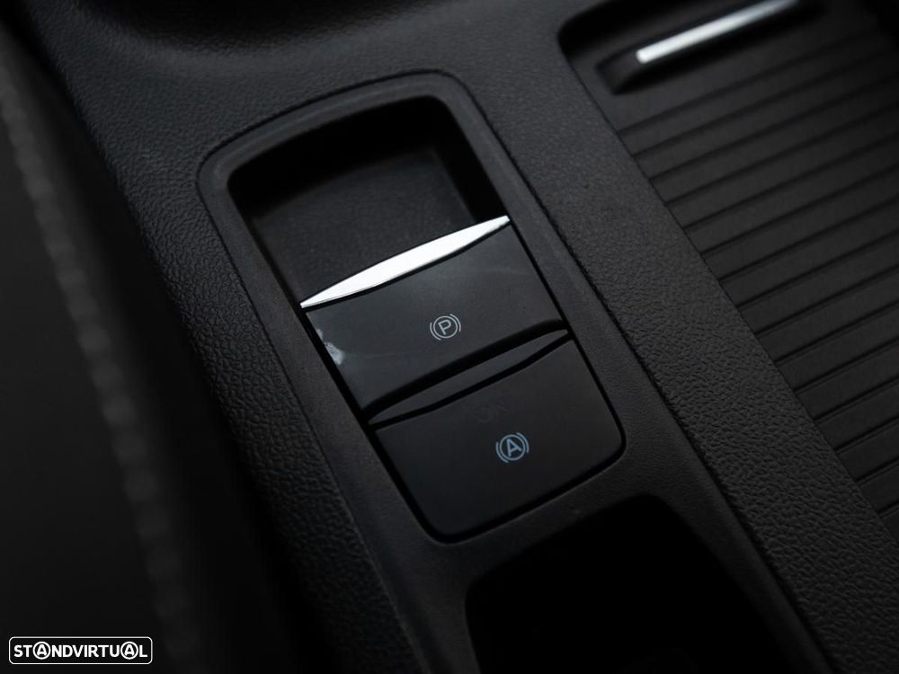 Ford Focus SW 1.0 EcoBoost Connected - 17