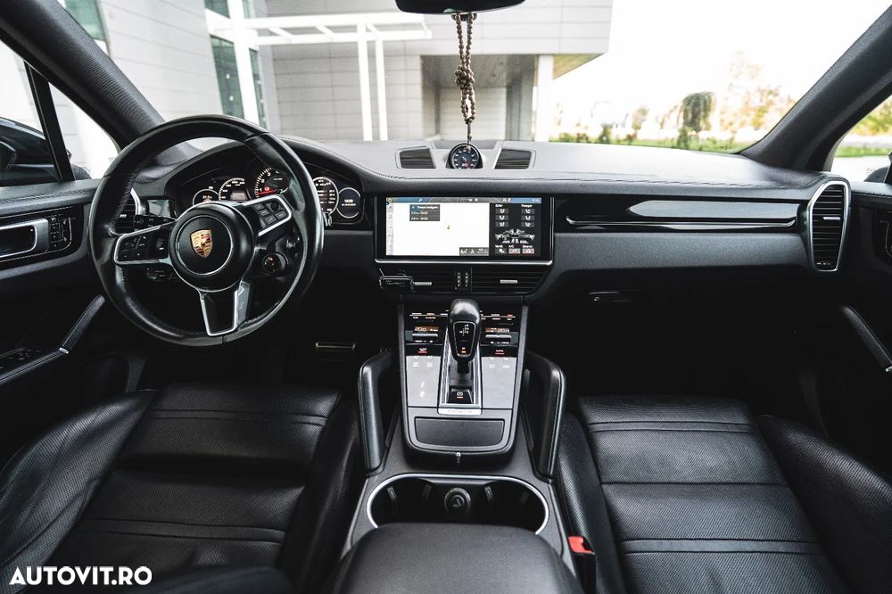 Porsche Cayenne - 5