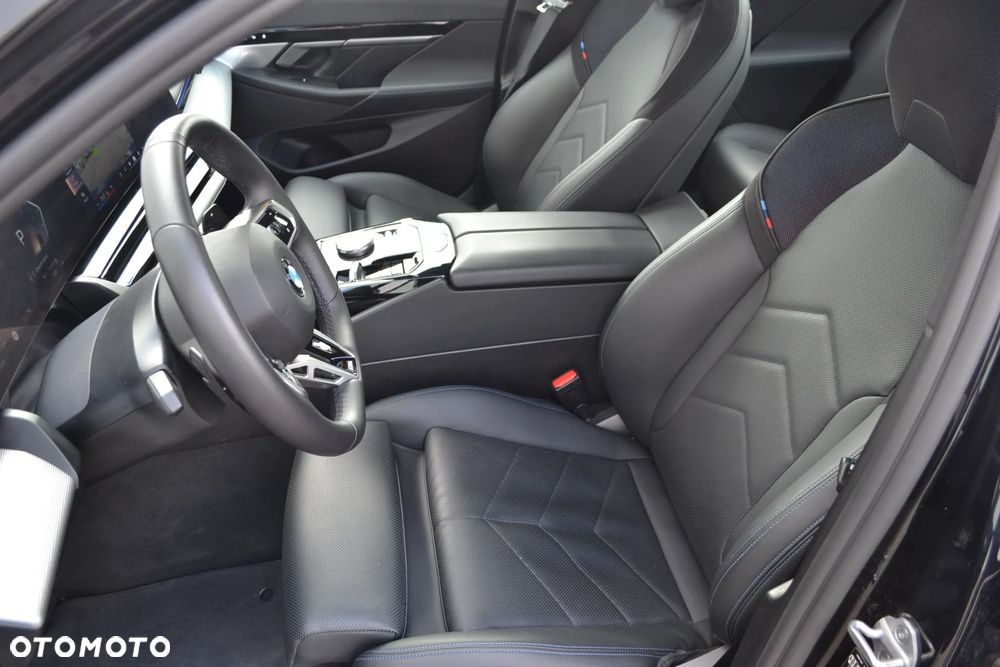 BMW Seria 5 520d xDrive - 10