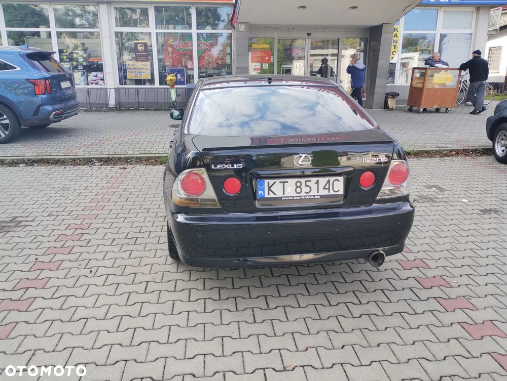 Lexus IS 200 Elegance - 2