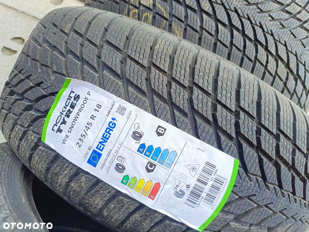 Nowe opony zimowe 235/45/18 Nokian 4 sztuki 2025r - 2
