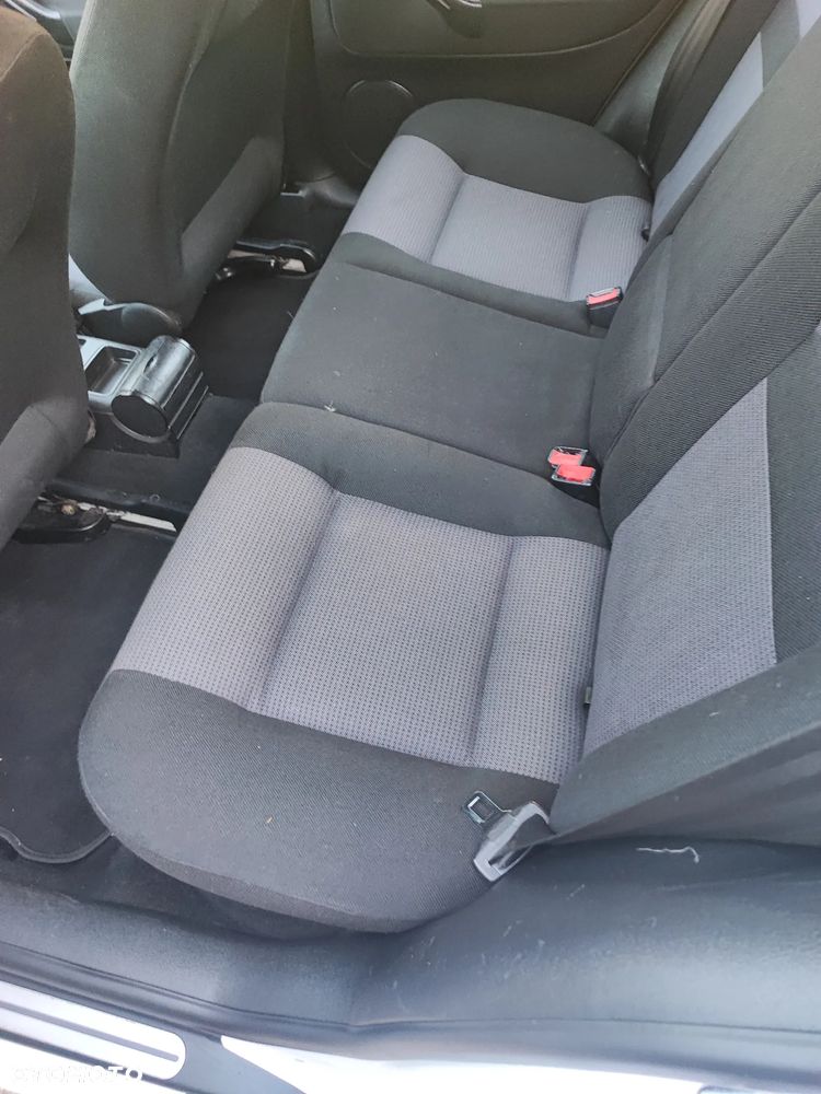 Volkswagen Golf - 16