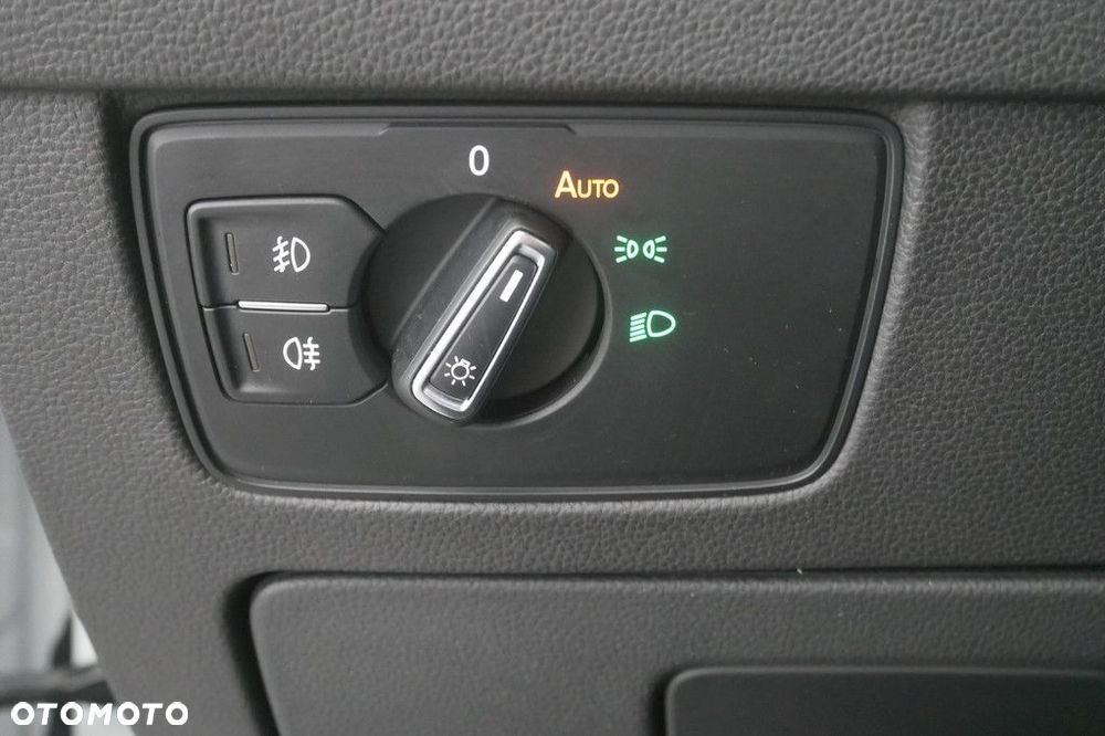 Volkswagen Passat Variant 1.5 TSI EVO Business DSG - 28