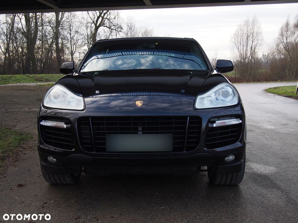 Porsche Cayenne Turbo - 4