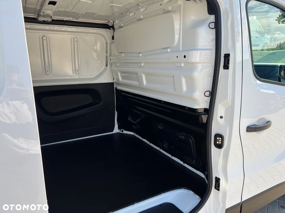 Renault Trafic - 18