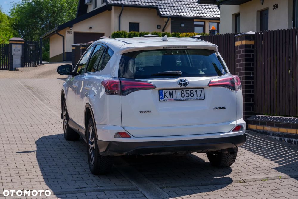 Toyota RAV4 2.0 D-4D Active 4x2 - 33
