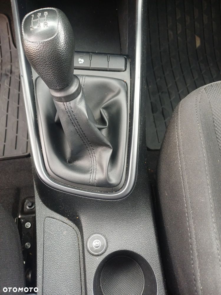 Hyundai i20 1.2 Pure - 11