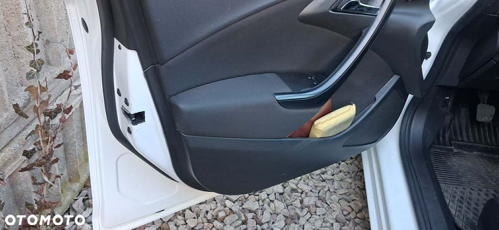 Opel Astra 1.7 CDTI - 8