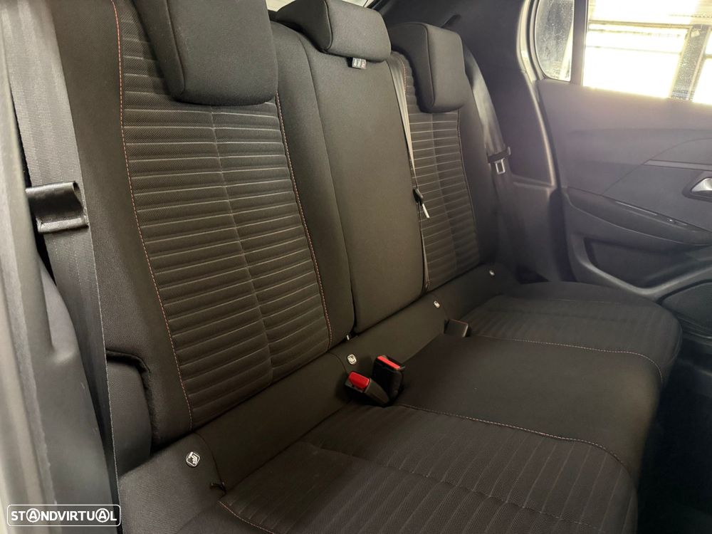 Peugeot e-208 50 kWh Allure - 13