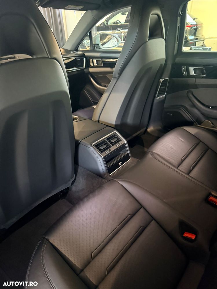 Porsche Panamera 4 E-Hybrid Platinum Edition - 11