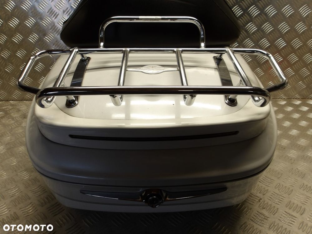 Kufer centralny kompletny YAMAHA XVZ 1300 ROYAL STAR VENTURE 99-13r   PN. 4XY-W2846-00 - 2