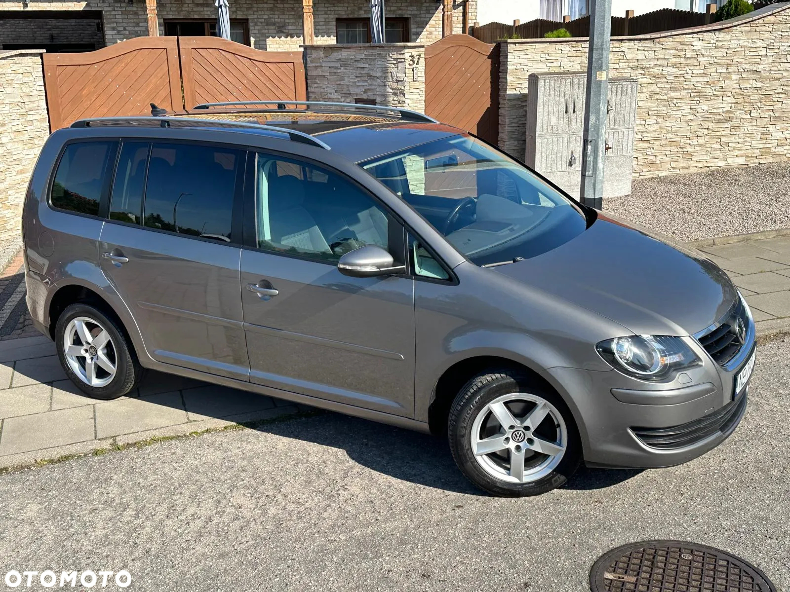 Volkswagen Touran - 19