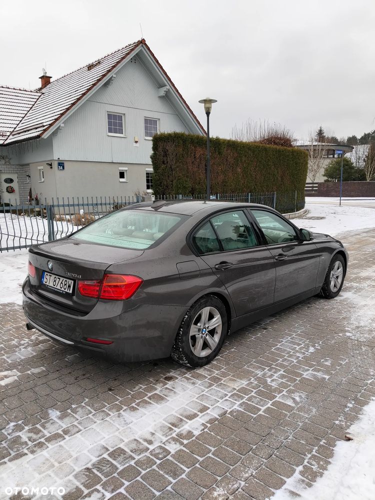 BMW Seria 3 320d Blue Performance Modern Line - 10