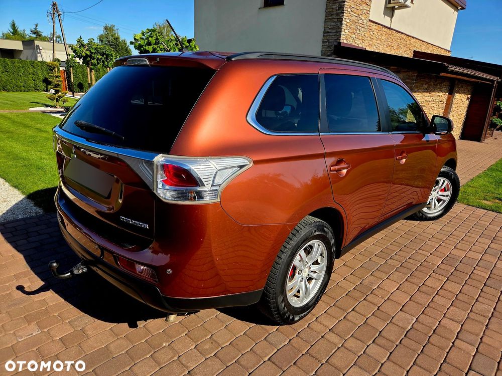 Mitsubishi Outlander - 3