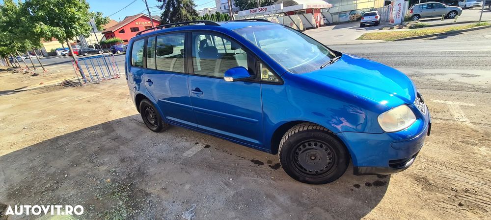 Volkswagen Touran - 3