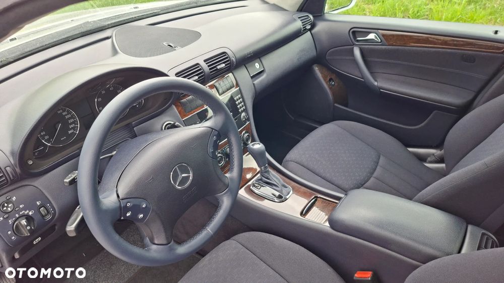 Mercedes-Benz Klasa C 180 Kompressor Automatik Elegance - 33