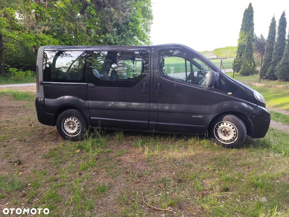 Renault Trafic Passenger - 13