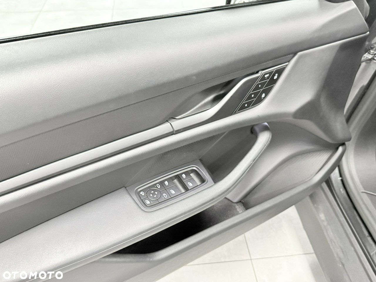 Porsche Taycan Sport Turismo Performance Plus - 27