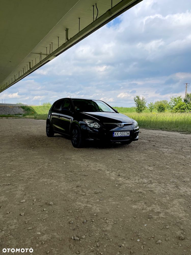 Hyundai i30 1.4 Classic + - 11
