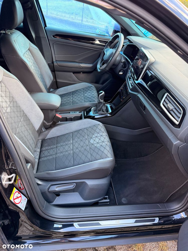 Volkswagen T-Roc - 12