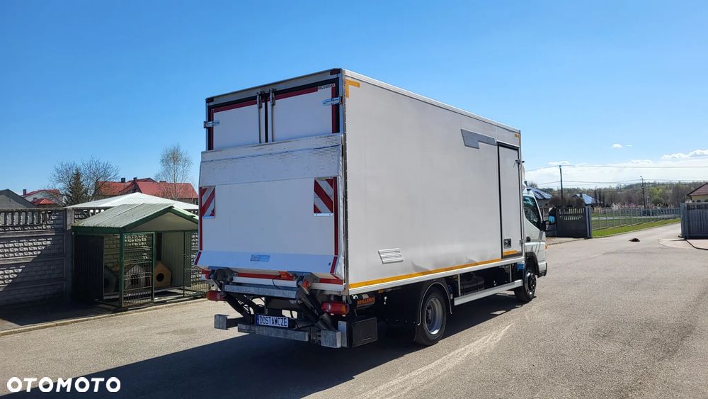 Mitsubishi Canter Fuso /Chłodnia/Mroźnia/kontener/ Izoterma/ Agregat Thermo King 450 e / Winda DHOLLANDIA 1500 KG / Mały przebieg tylko 91 tys Polski Salon ! - 8