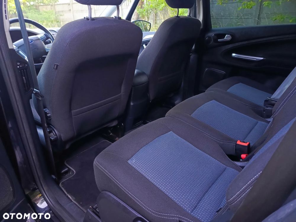 Ford S-Max 2.0 Titanium - 35