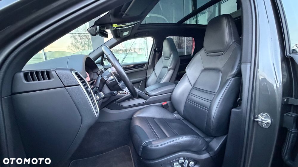 Porsche Cayenne Platinum Edition - 40